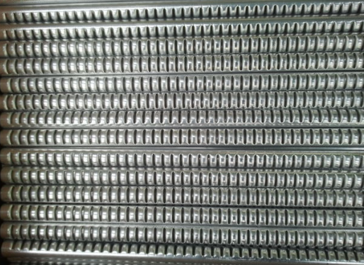 如何選擇集流管沖壓組件？